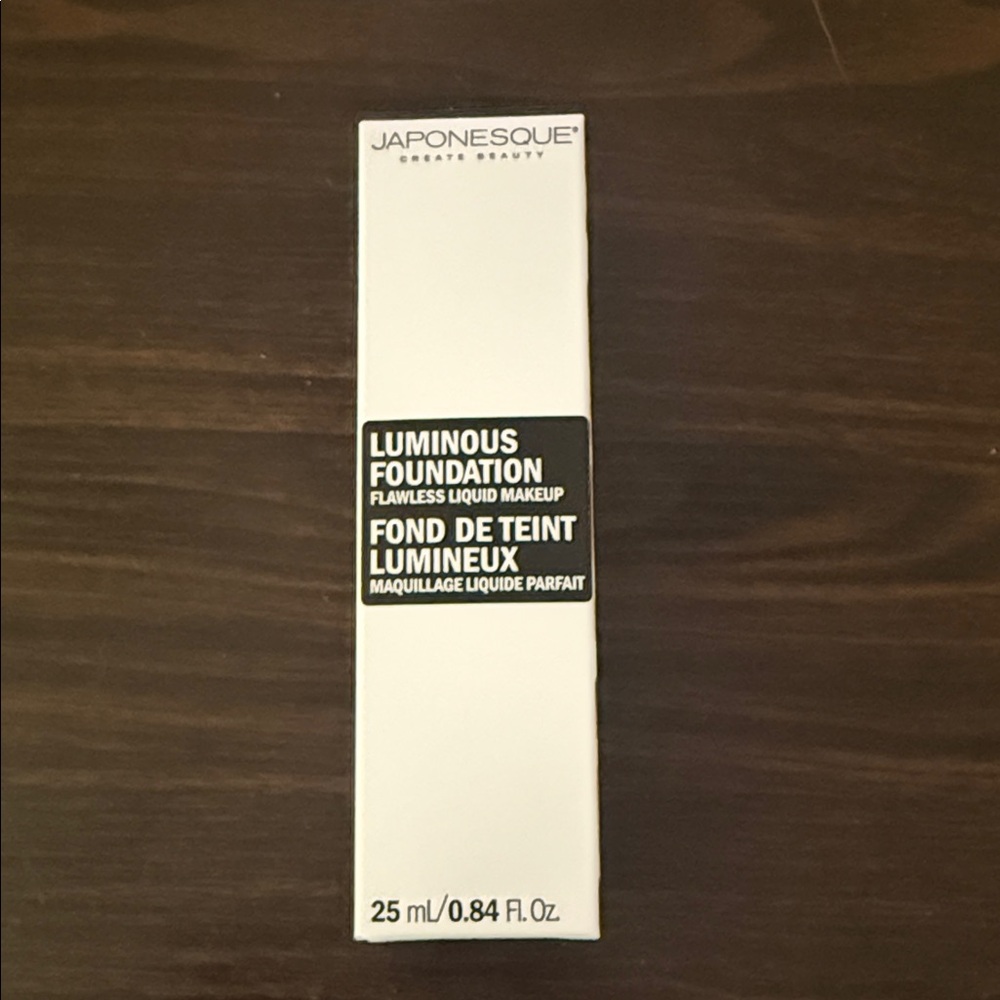 Japonesque Luminous Foundation Shade: 09